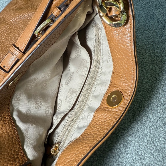 Michael Kors cross body bag, brown gold accent - Picture 3 of 3